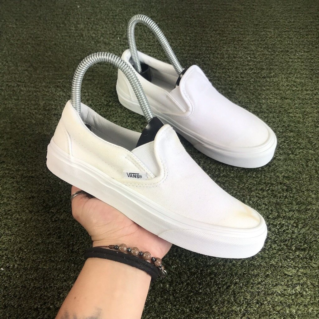 Vans "Classic Slip-On" Sneakers (True White) Unisex Women's Size 5 Men’s 3.5